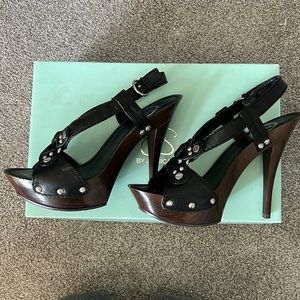Jessica Simpson open toe shoe